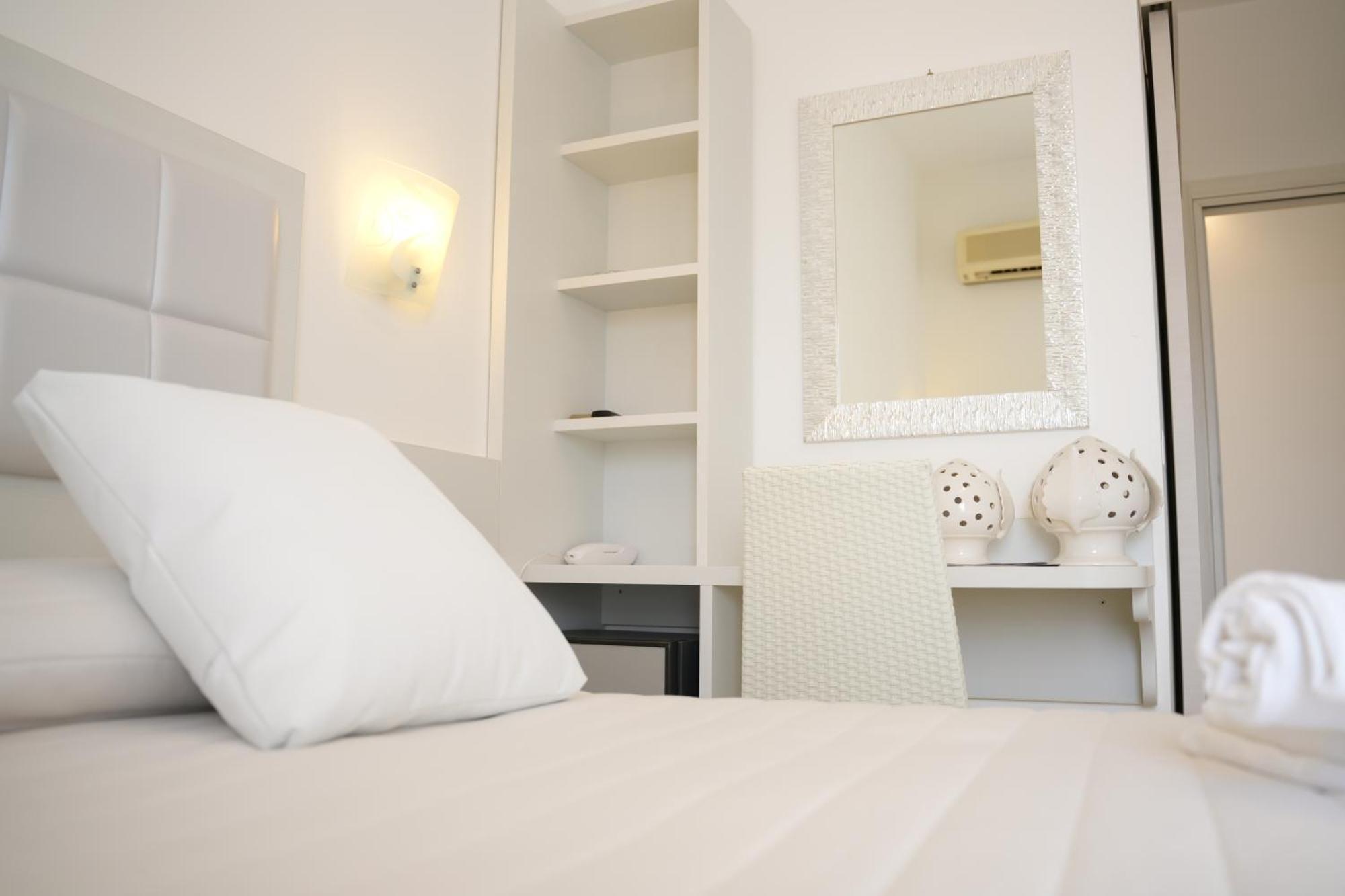 Hotel Sirena - Servizio Spiaggia Inclusive Peschici Eksteriør bilde